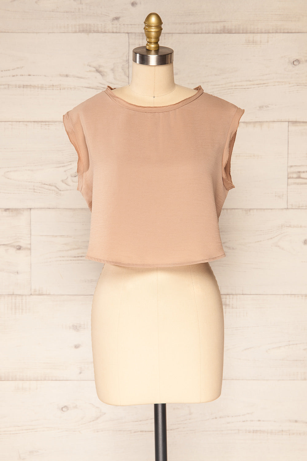 Set Iasi Camel Crop Top & Pants Set | La petite garçonne front view shirt