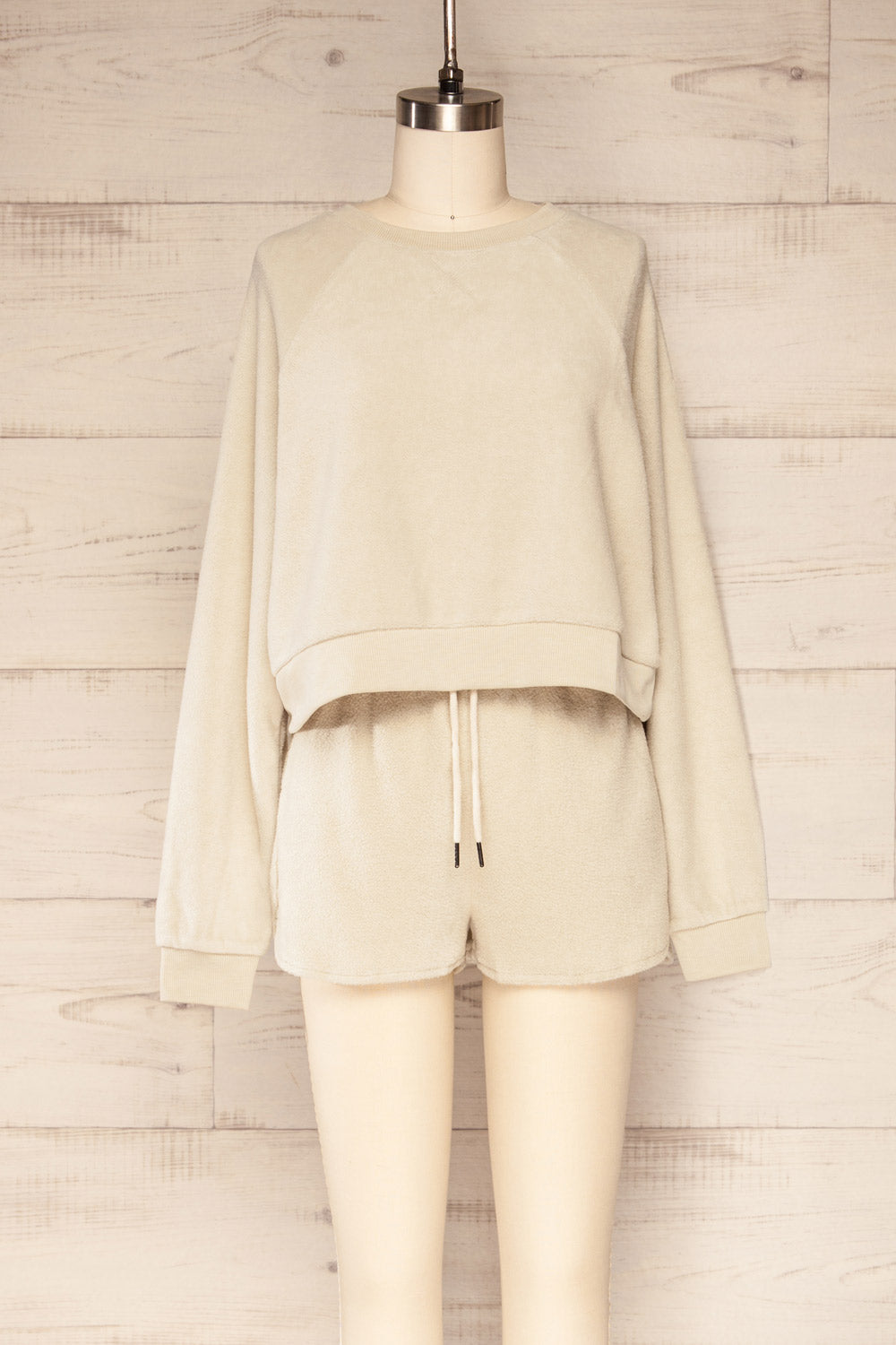 Set Jesen Beige Long Sleeve Top & Shorts | La petite garçonne set front view