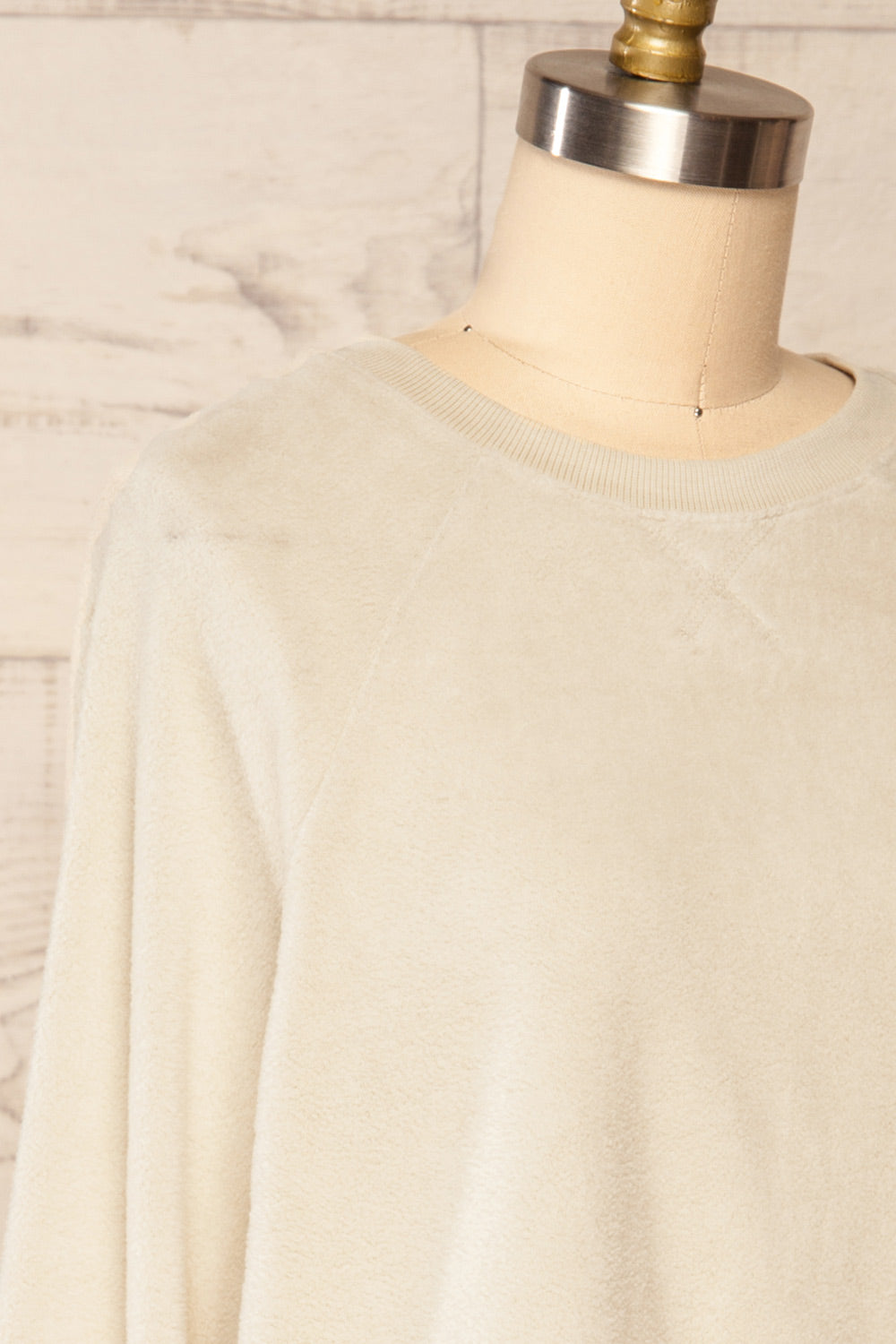 Set Jesen Beige Long Sleeve Top & Shorts | La petite garçonne top side close up