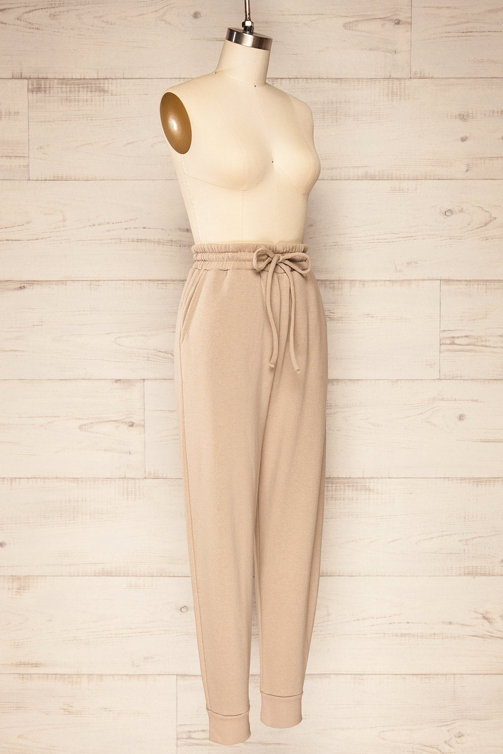 Set Luqa Moka Sweater & Joggers | La petite garçonne side view