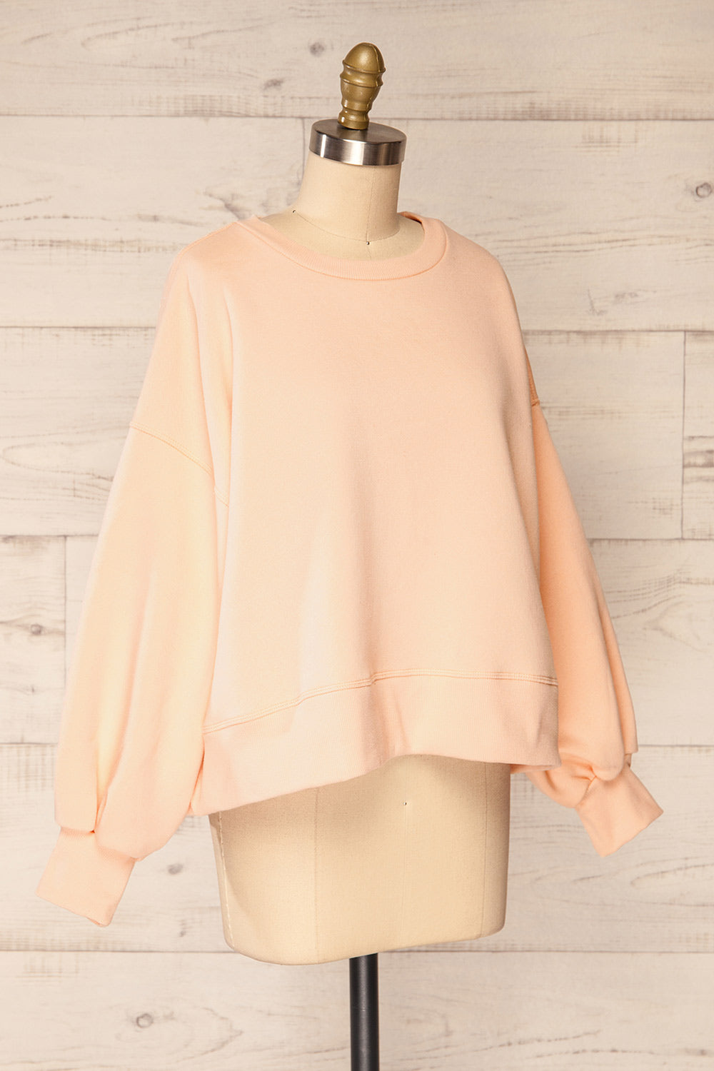 Set Luqa Peach Sweater & Joggers | La petite garçonne top side view