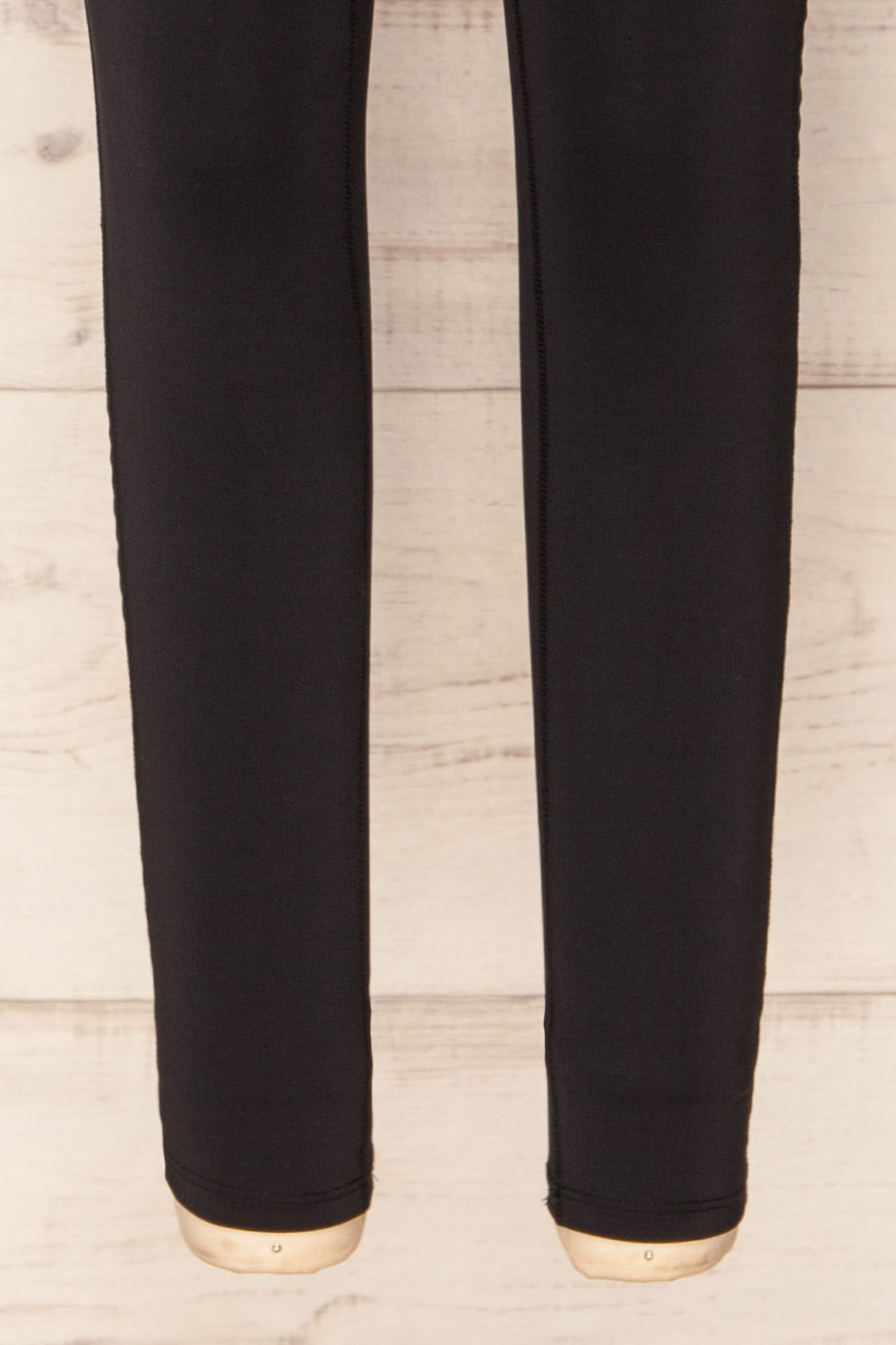 Set Melo Black Sports Bra & Leggings Set | La petite garçonne legs