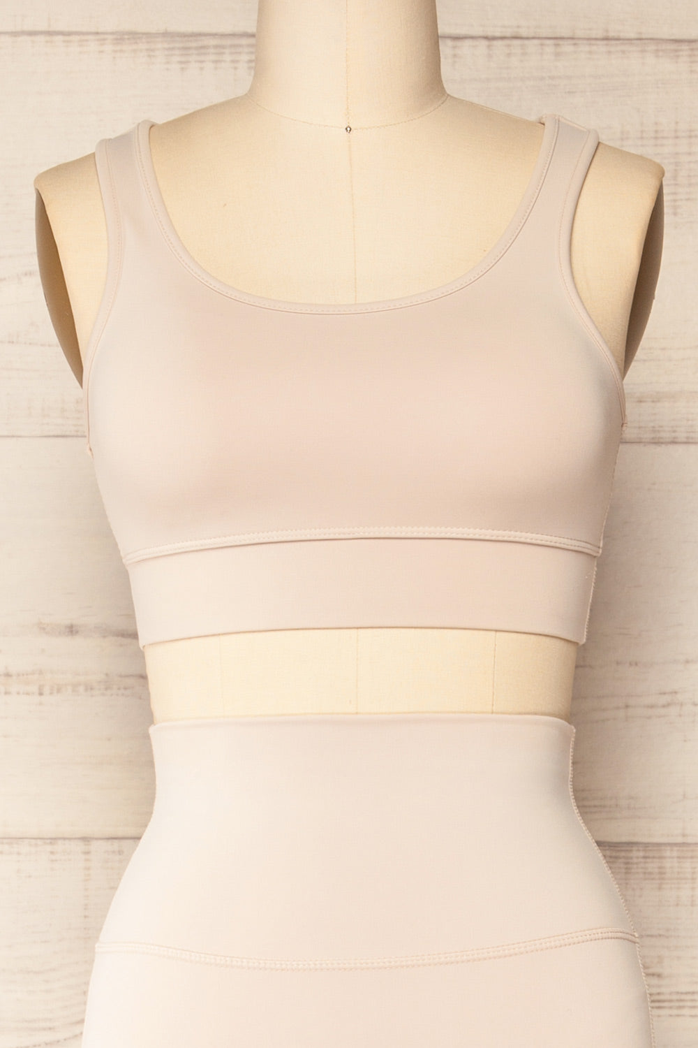 Set Mida Beige Sports Bra & Leggings Set | La petite garçonne front close-up