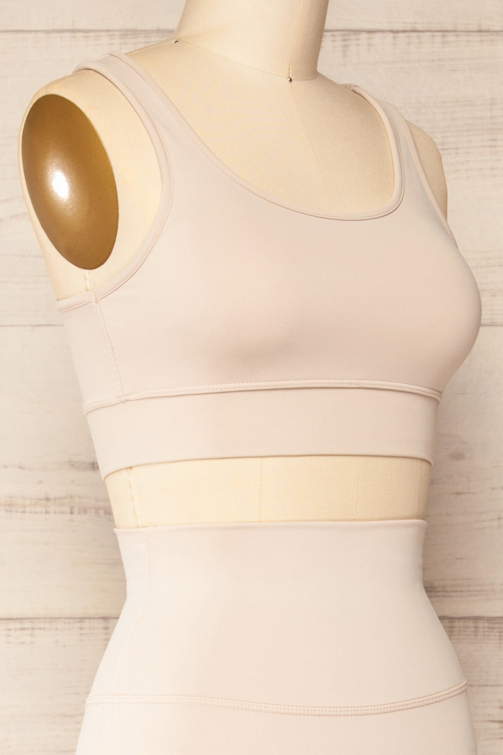 Set Mida Beige Sports Bra & Leggings Set | La petite garçonne side close-up