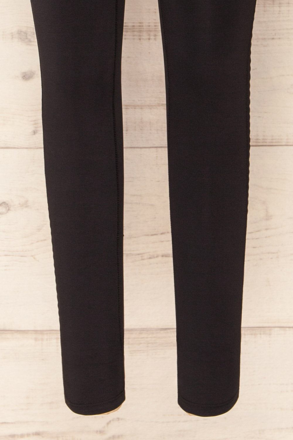 Set Mida Black Sports Bra & Leggings Set | La petite garçonne bottom