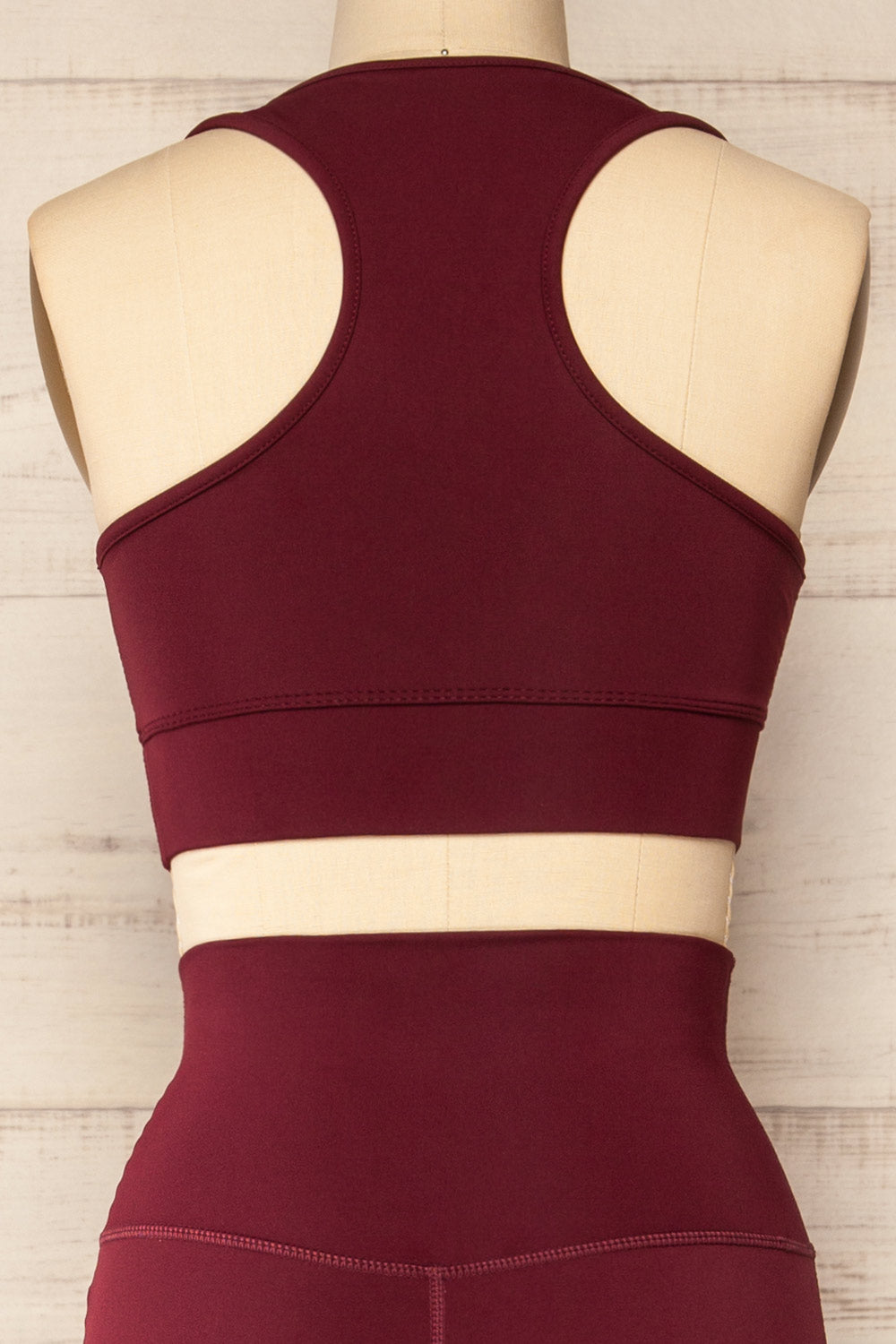 Set Mida Burgundy Sports Bra & Leggings Set | La petite garçonne back close-up