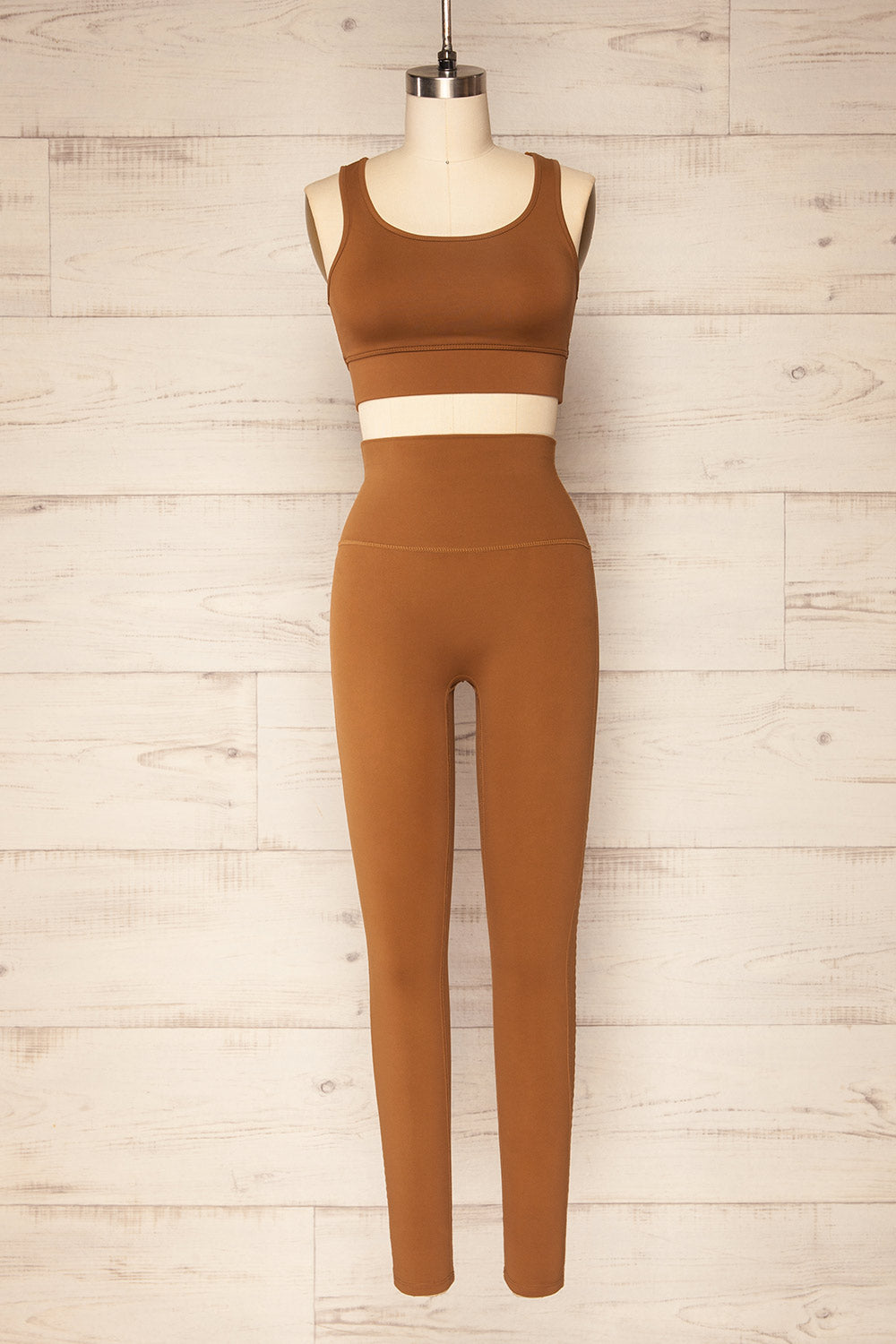 Set Mida Caramel Sports Bra & Leggings Set | La petite garçonne front view