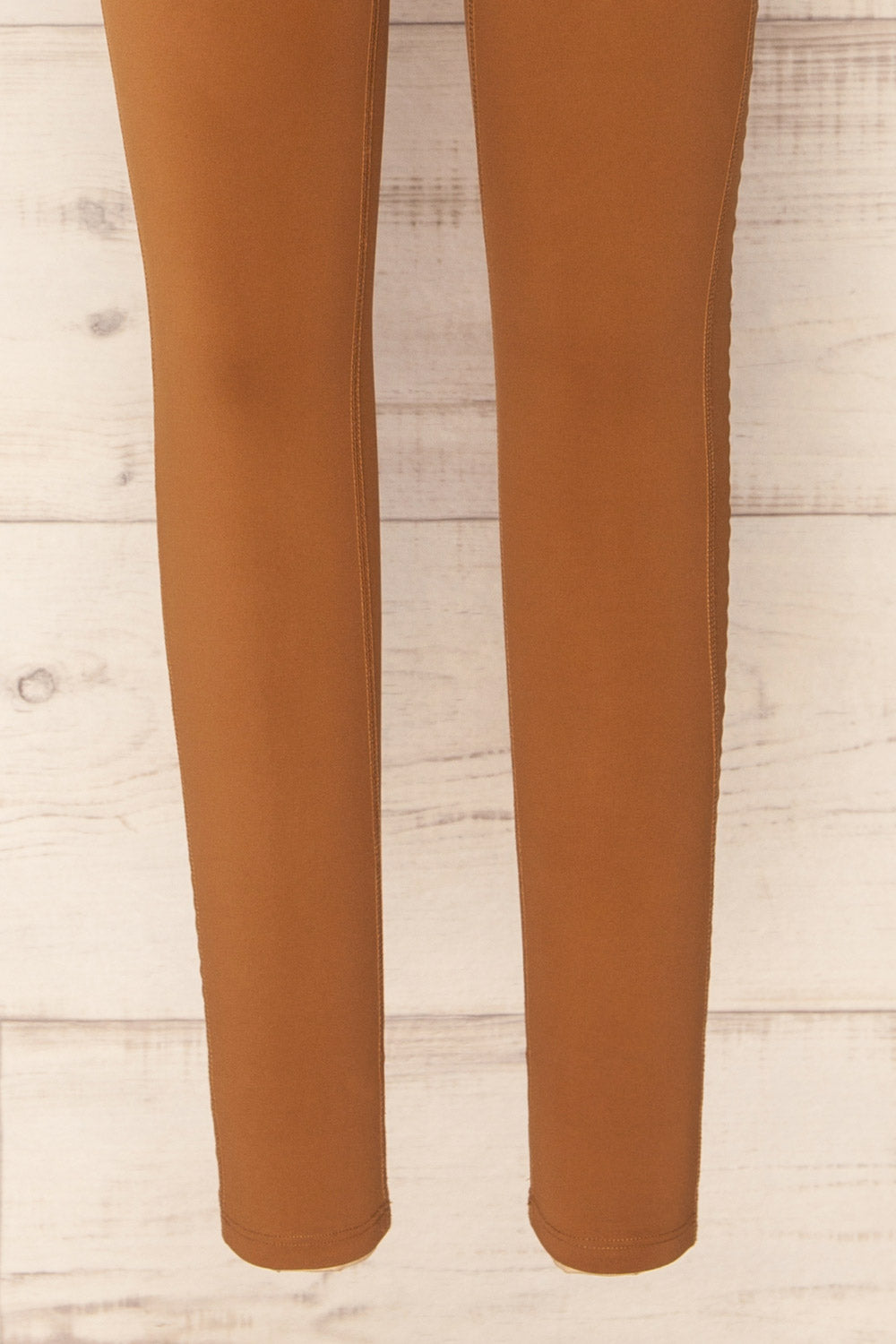 Set Mida Caramel Sports Bra & Leggings Set | La petite garçonne bottom