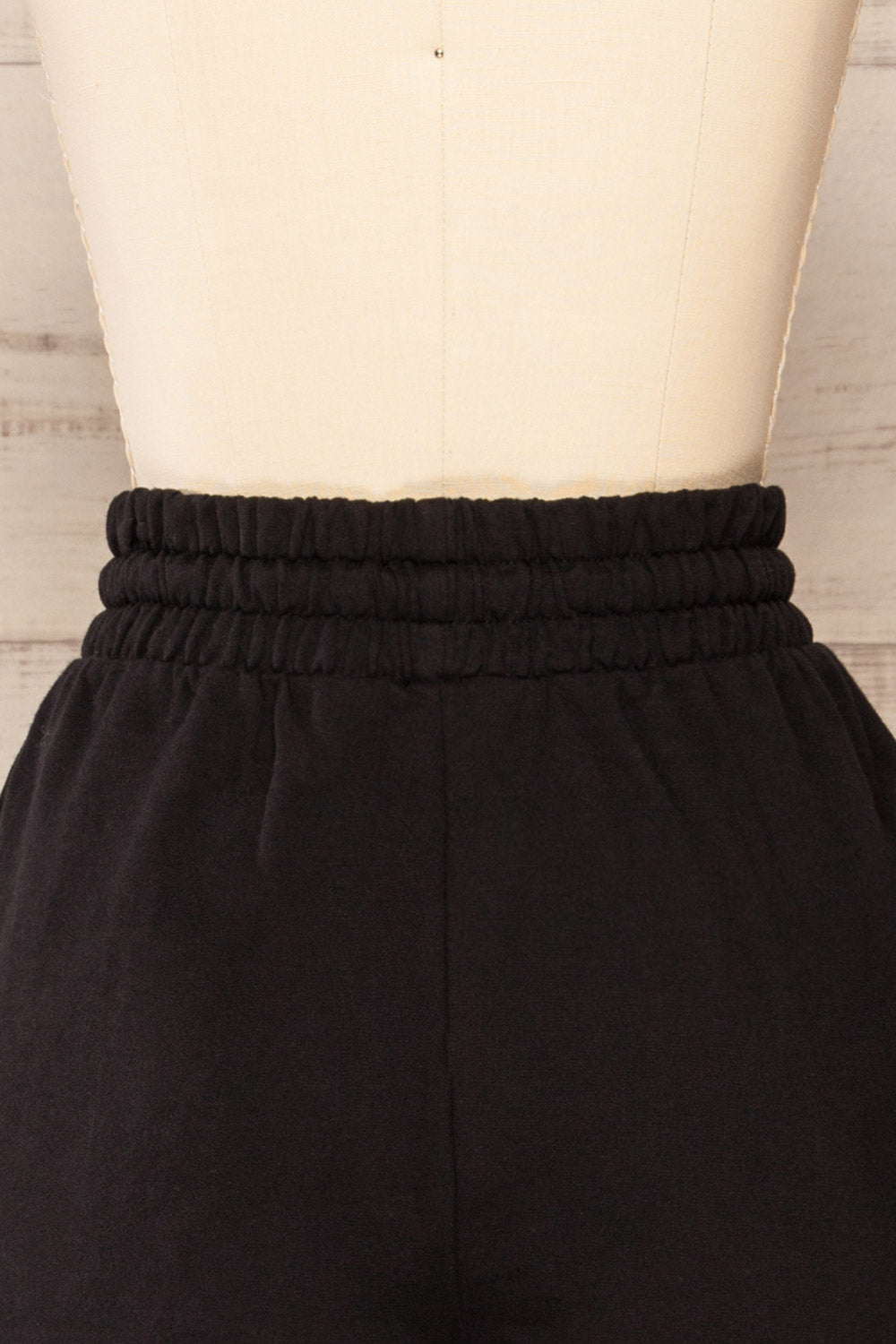 Set Rebec Black Cropped Sweater & Shorts | La petite garçonne back close-up