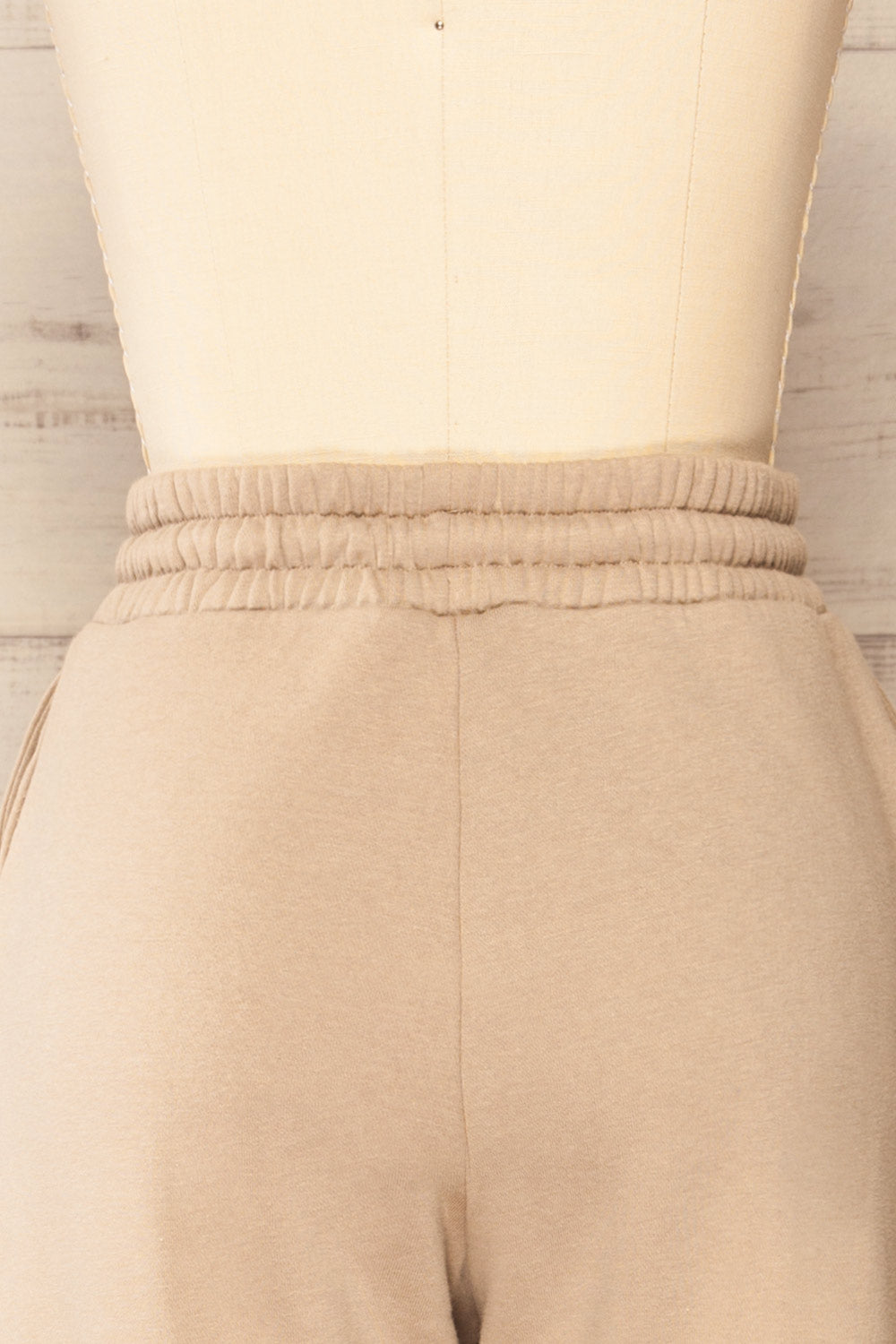 Set Toby Moka Vest and Joggers | La petite garçonne back close-up