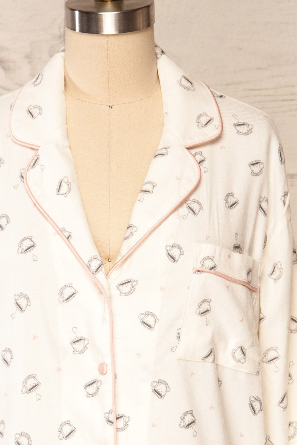 Set Valjevo Pyjama Set w/ Coffee Mug Print | La petite garçonne front close up