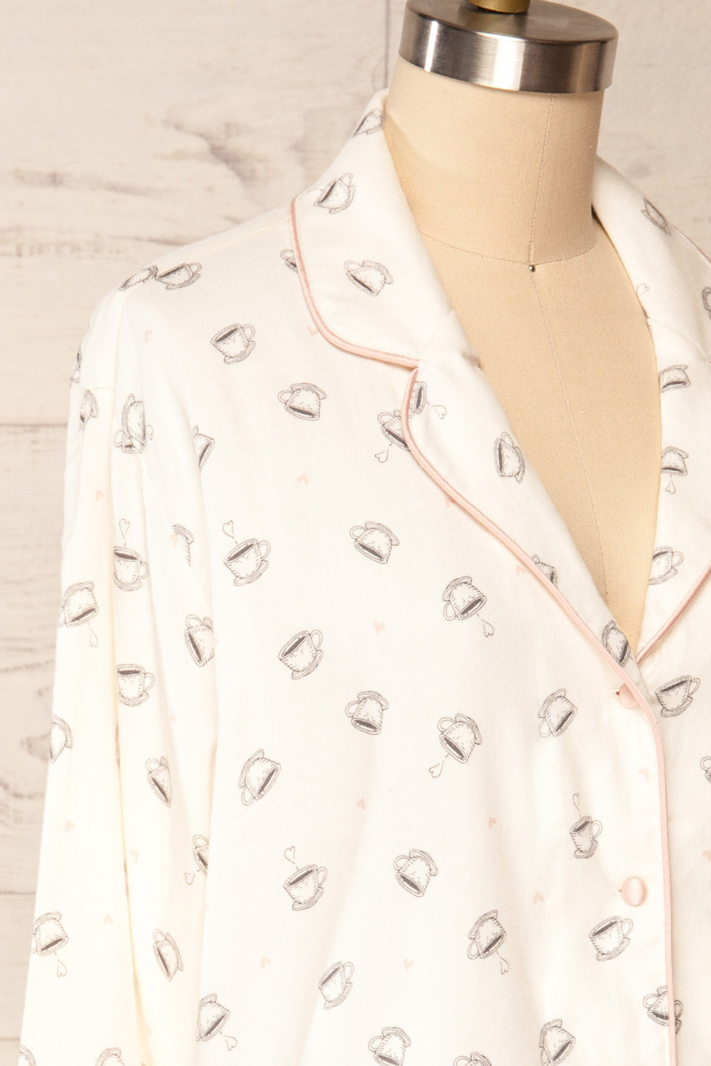 Set Valjevo Pyjama Set w/ Coffee Mug Print | La petite garçonne side close up