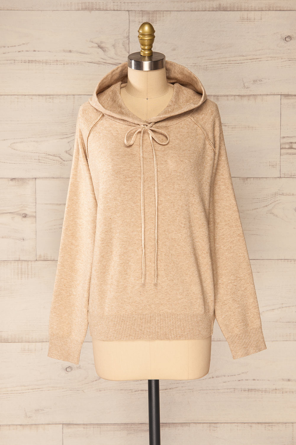 Kaunas Beige Cozy Lounge Set | La petite garçonne top front view