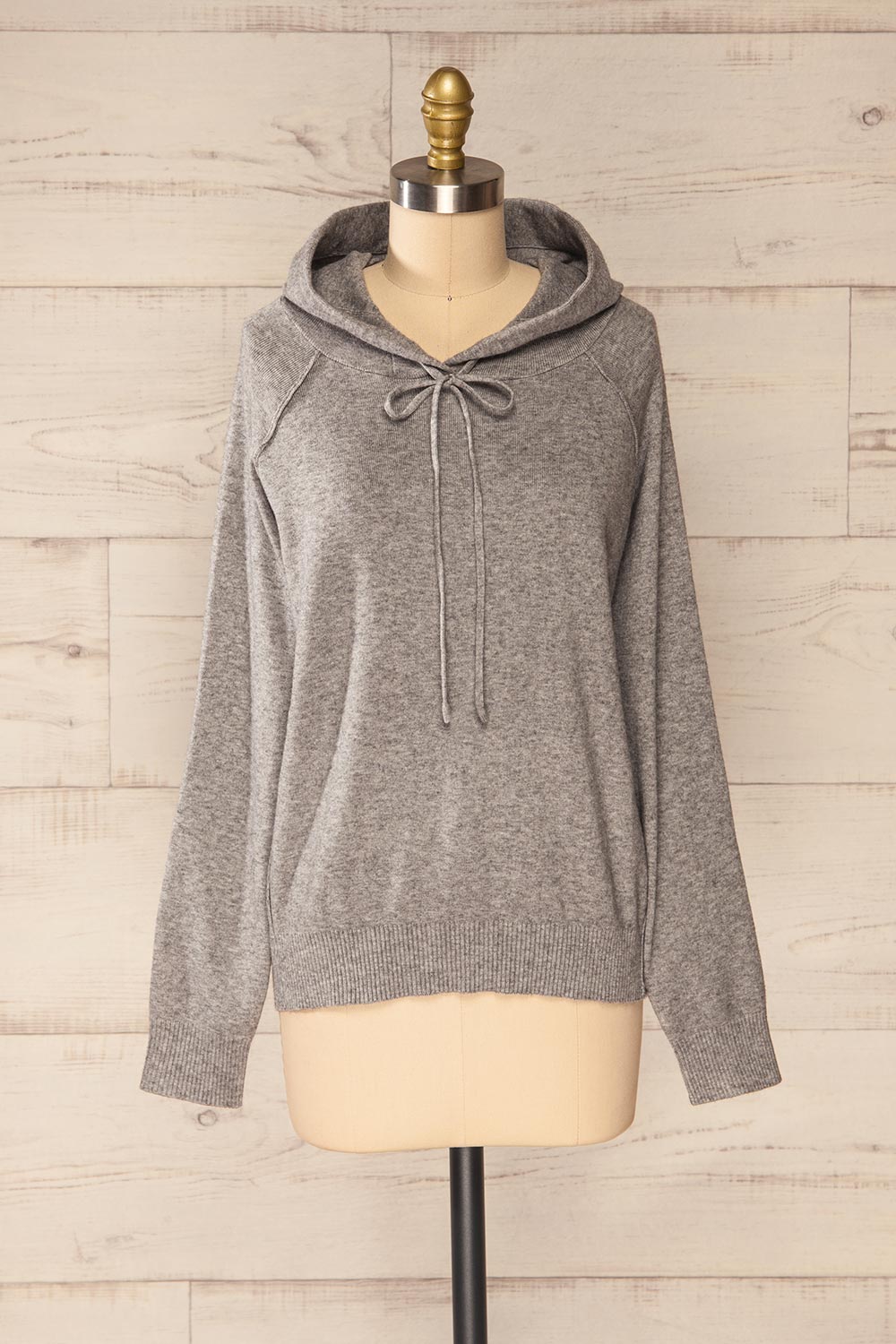 Kaunas Grey Cozy Lounge Set | La petite garçonne top front view