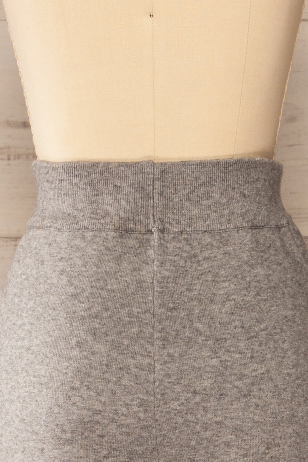Kaunas Grey Cozy Lounge Set | La petite garçonne back close-up