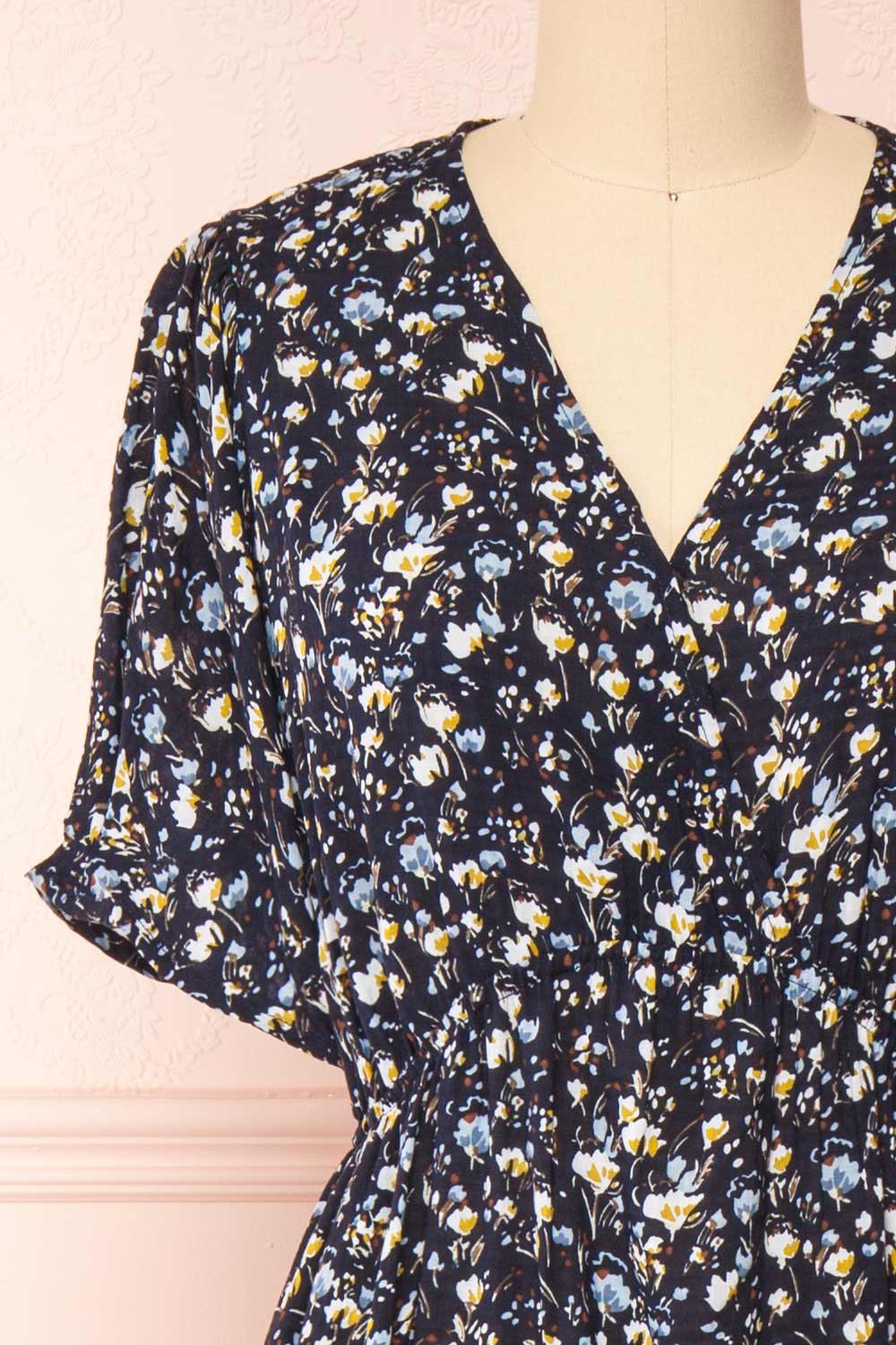 Setsue | Robe Fleurie Midi à Manches Courtes