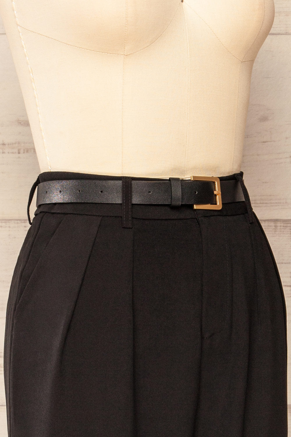 Seville Black Straight-Leg Pants w/ Belt | La petite garçonne side close-up