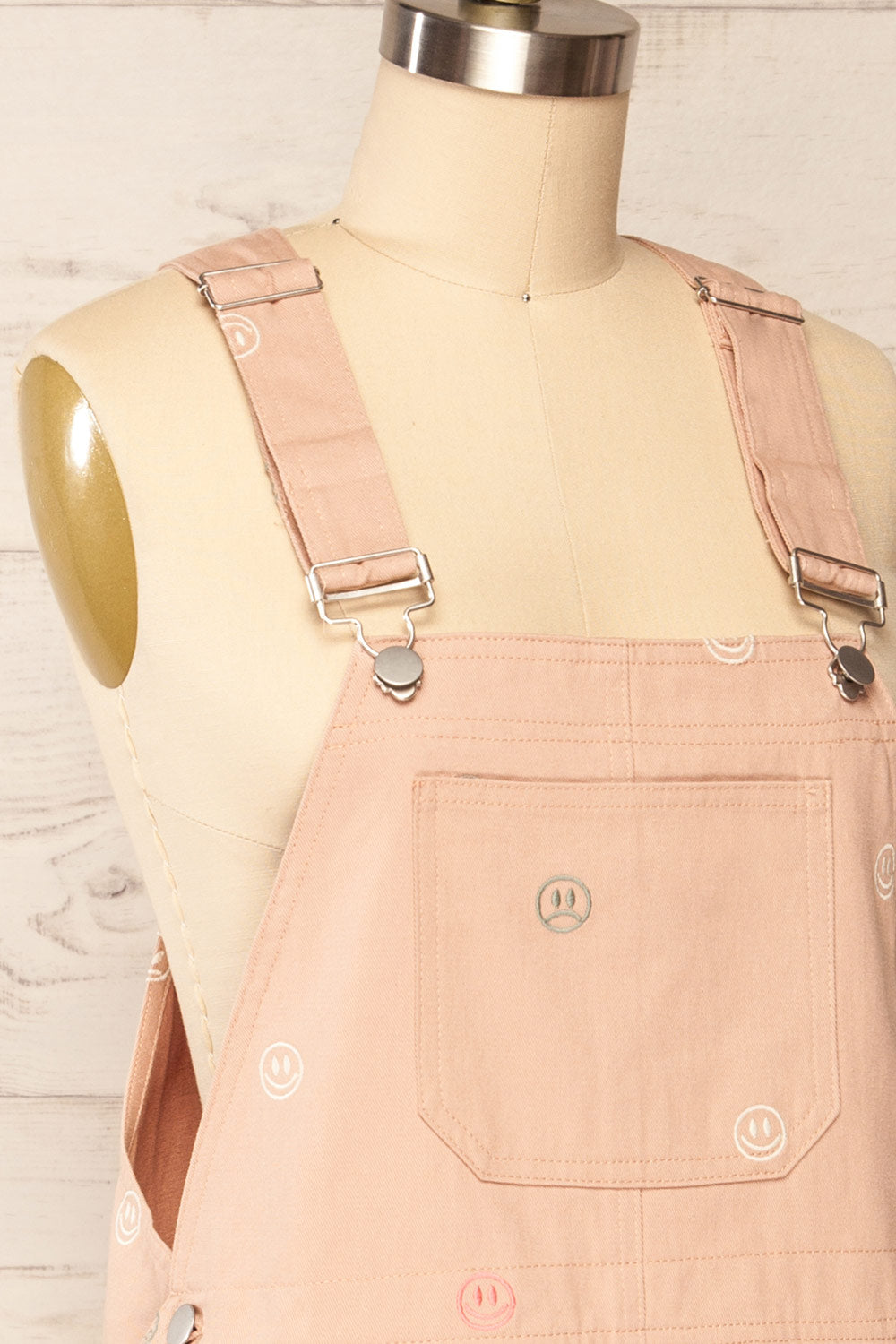 Shanicka Short Overall Dress w/ Embroidery | La petite garçonne side close up