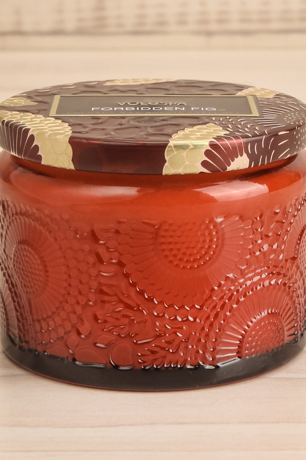 Small Jar Candle Forbidden Fig | La petite garçonne close-up