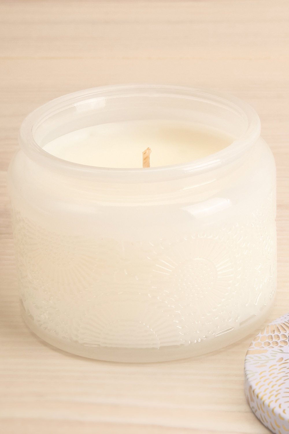 Small Jar Candle Mokara | Voluspa | La petite garçonne open close-up