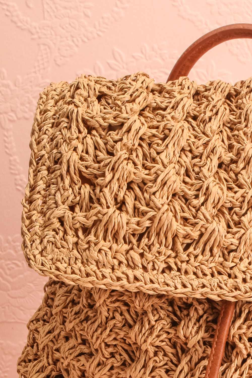 SOBIYET CARAMEL close-up