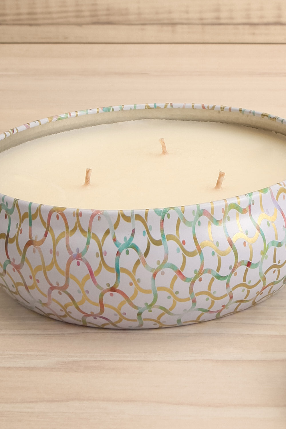 Wildflowers Tin Bowl Candle | Maison garçonne open close-up