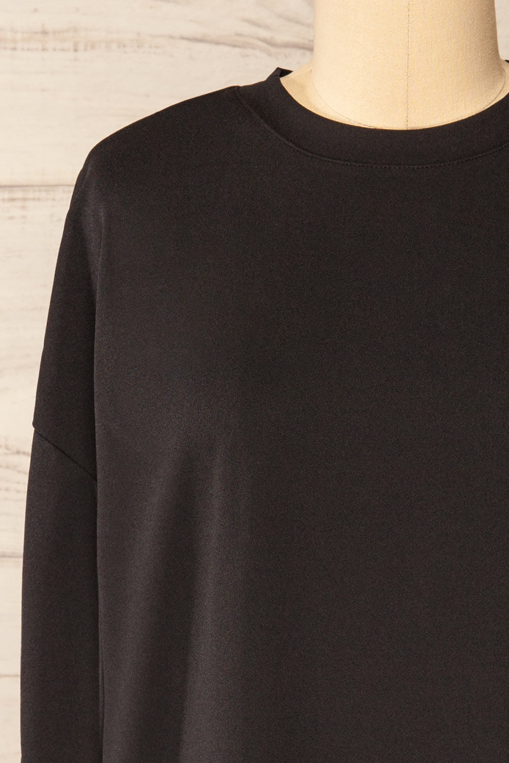 Torrejon Short Dress w/ Ruched Sleeves | La petite garçonne front close-up