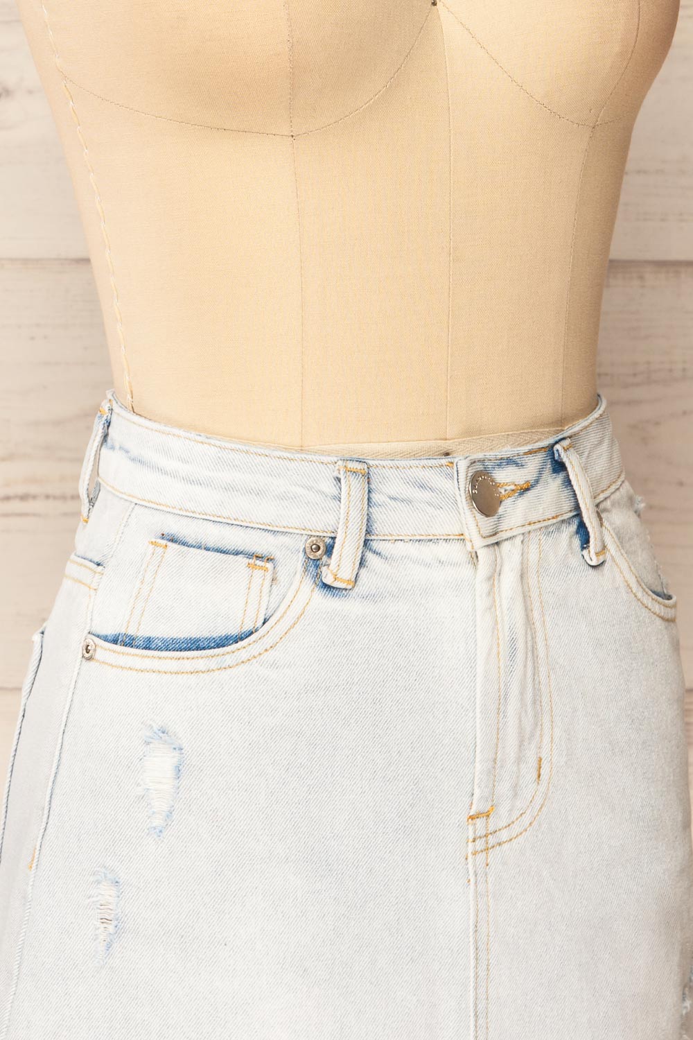 Torremolinos Washed Light Blue High-Waisted Skirt side close-up