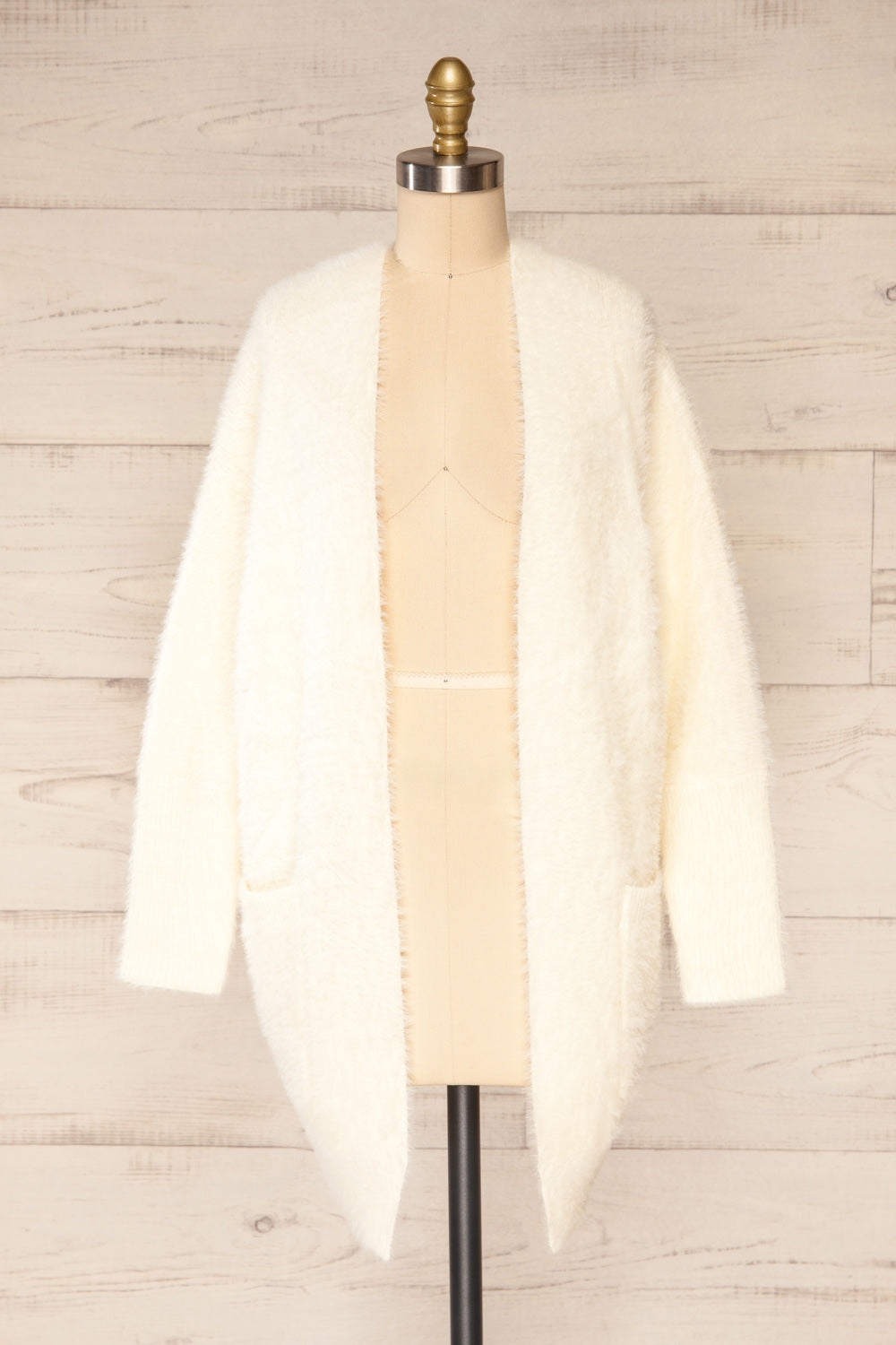 Tranden Long Fuzzy Cardigan w/ Pockets | La petite garçonne model front view