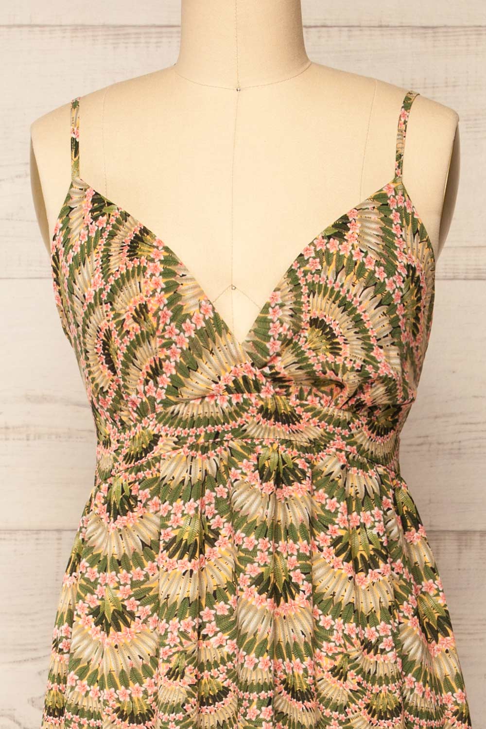 Trapanice Floral Patterned V-Neck Midi Dress | La petite garçonne front close-up