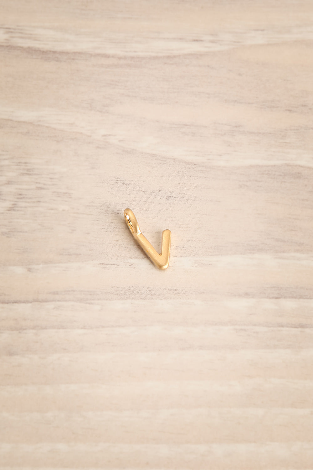 Victor Gold Letter V Charm | La Petite Garçonne 1