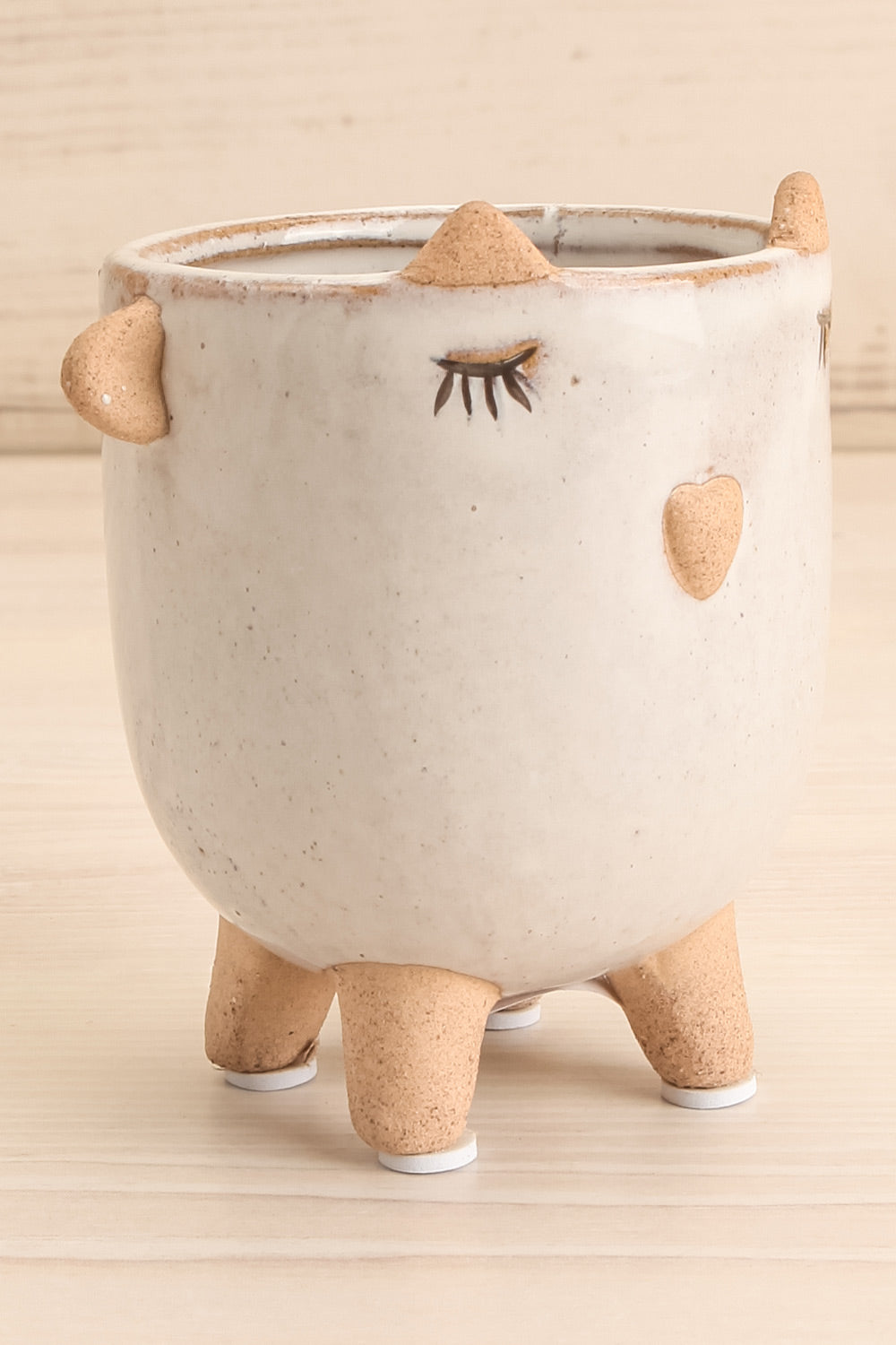 Vranje Little Lamb Vase | La petite garçonne side close-up