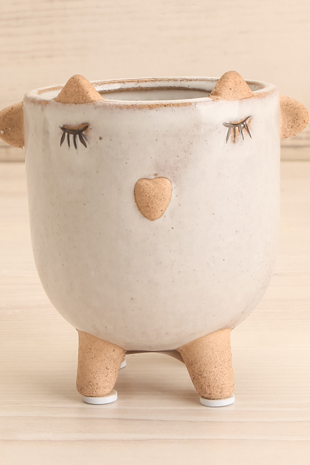 Vranje Little Lamb Vase | La petite garçonne front close-up