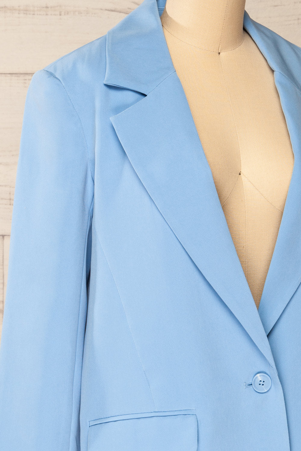 Weston Blue Oversized Blazer | La petite garçonne side close-up