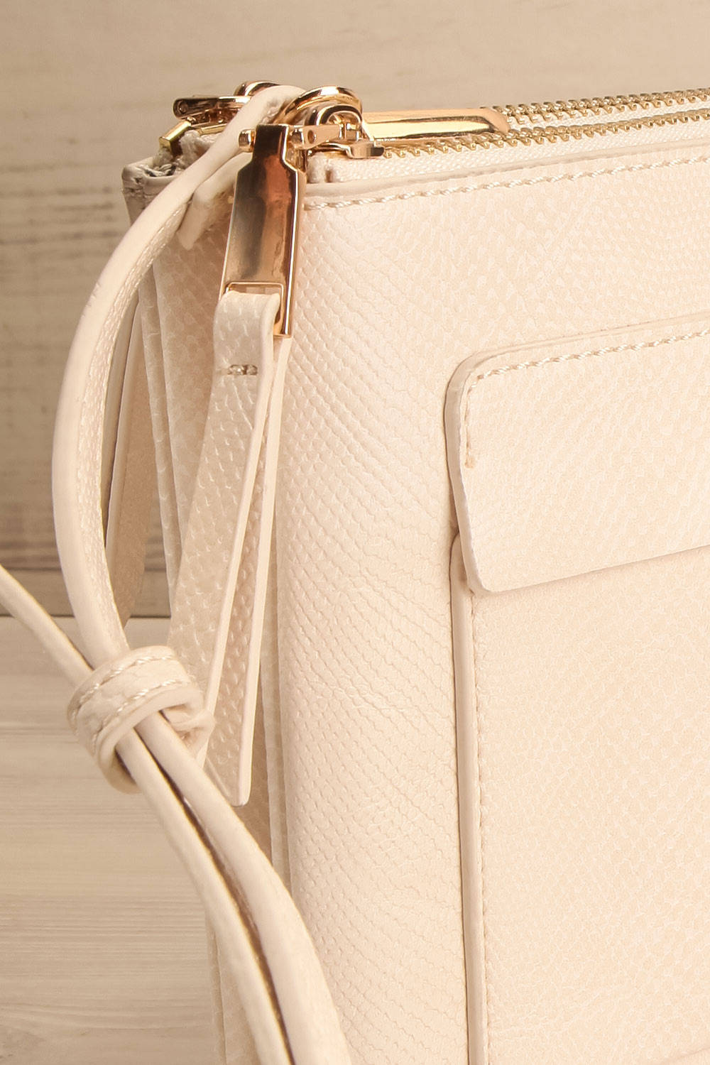 Wunderbar Snake Pattern Crossbody Bag | La petite garçonne side close-up