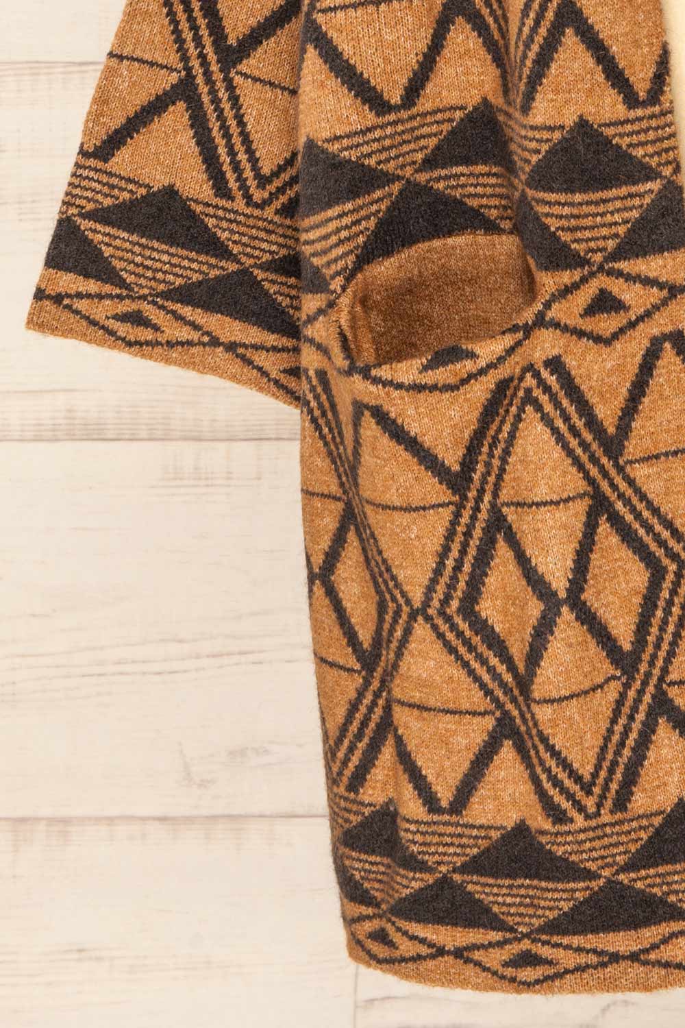 Xillet Brown Geometric Pattern Open Cardigan | La petite garçonne bottom