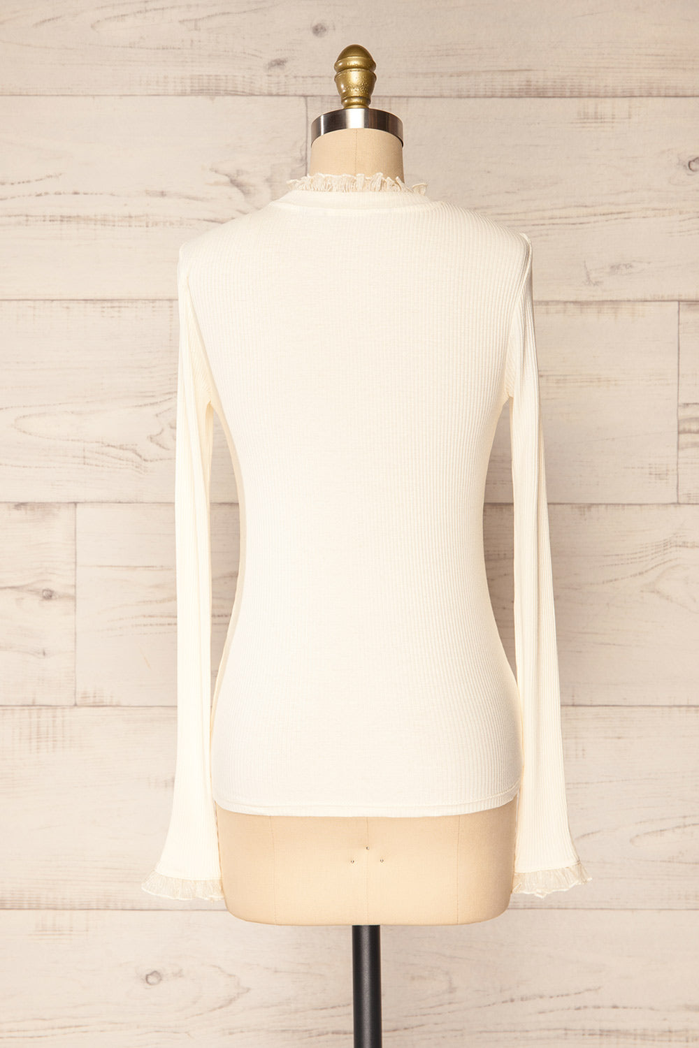 Yaline Cream Ribbed Top w/ Ruffled Collar | La petite garçonne side close-up