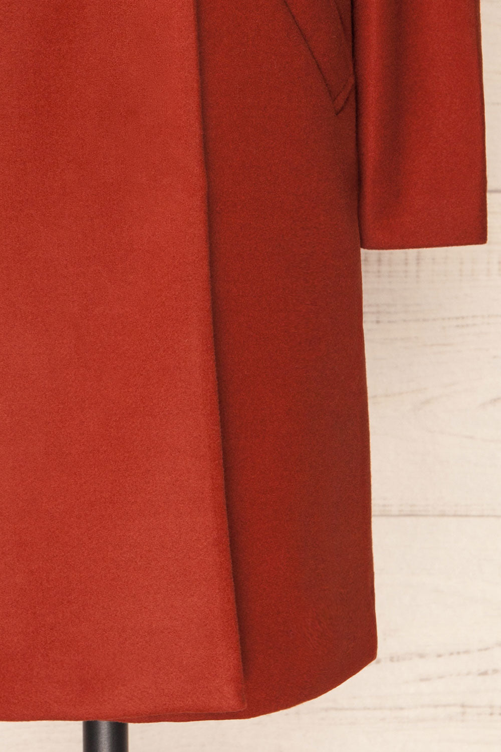 Youri Rust Buttoned Trench Coat with Pockets | La petite garçonne sleeve