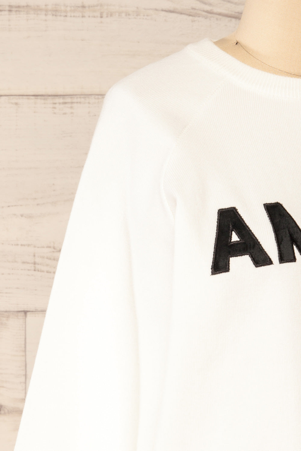 Yvonne Oversized Knit Sweater | La petite garçonne side close-up