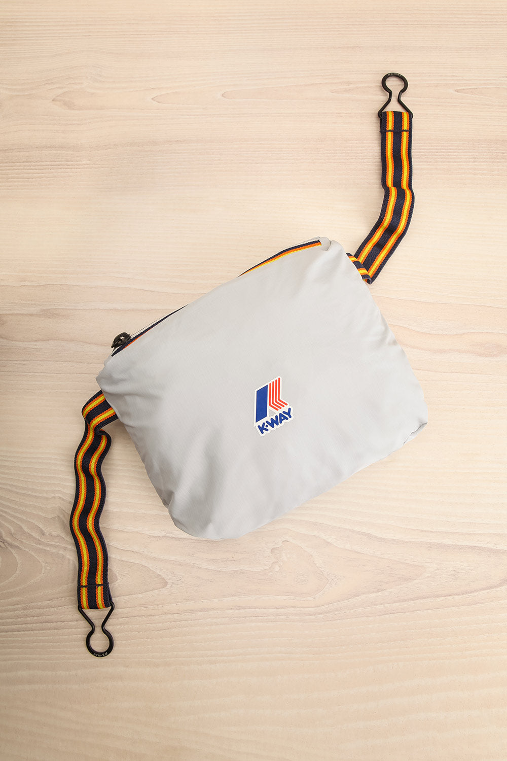 Zamora Grey Packable Rain Jacket | La petite garçonne fanny pack