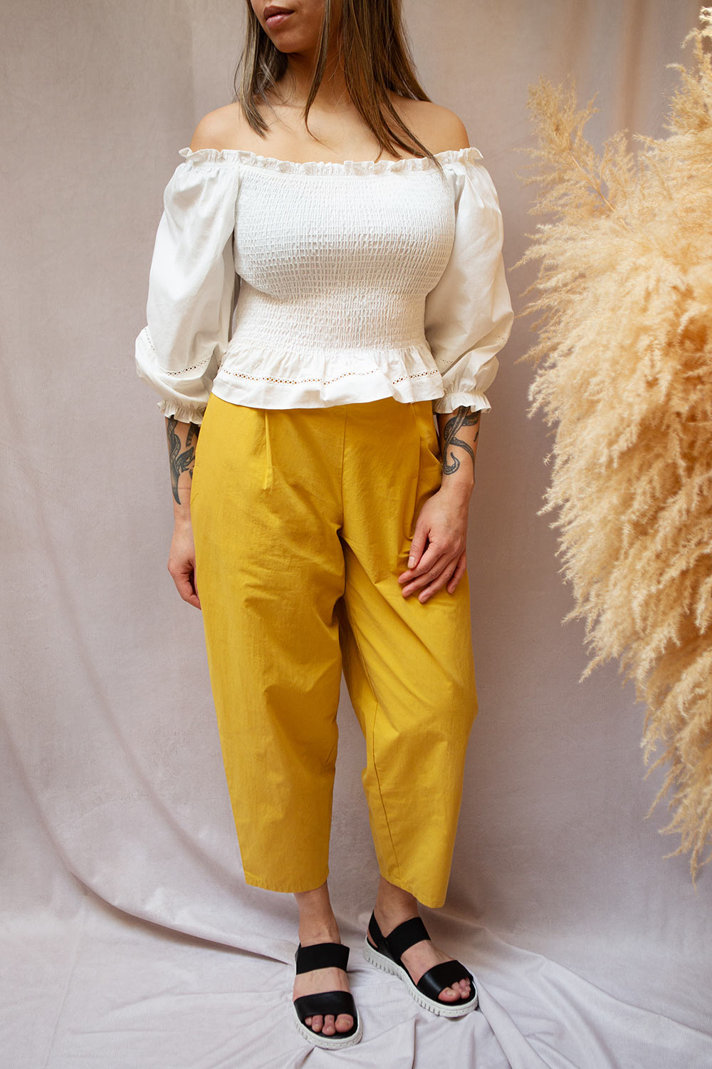 Galaxidion Yellow Cropped Wide Leg Pants | La petite garçonne on model