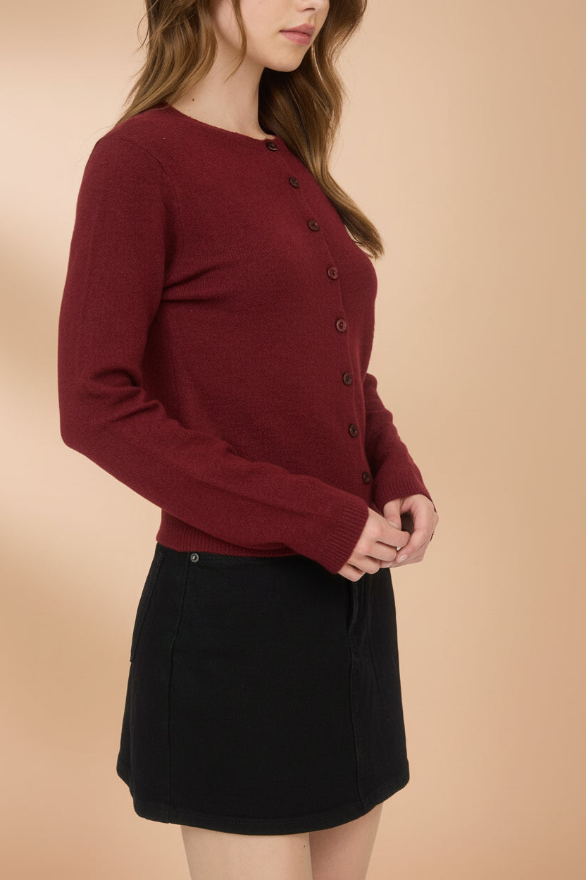 Andenes Burgundy Buttoned-Up Cardigan | La petite garçonne model side