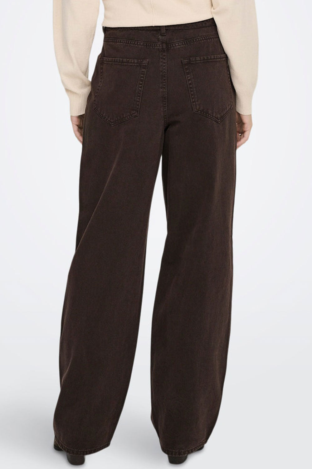 woman wearing Anvers Brown Denim Ballon Fit Pants | La petite garçonne back view