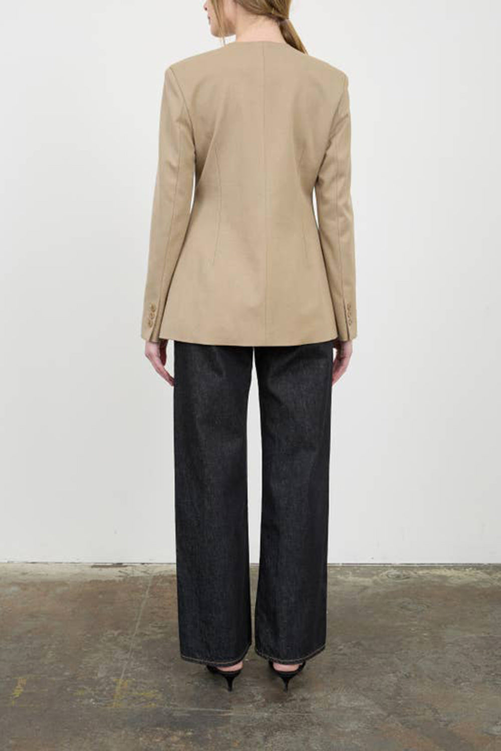 Armidale Beige Blazer with Shoulder Pads | La petite garçonne back model