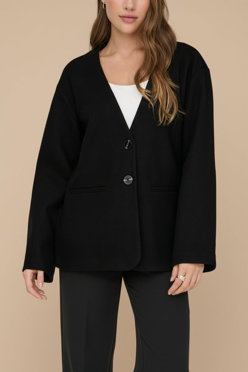 Bourke Oversized Black Button-Up Blazer | La petite garçonne front model
