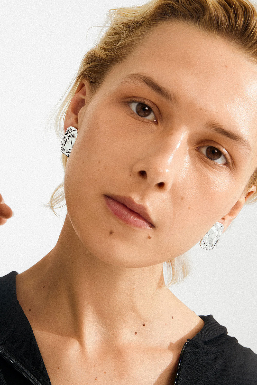 Cambio Silver | Flat Rustic Earrings