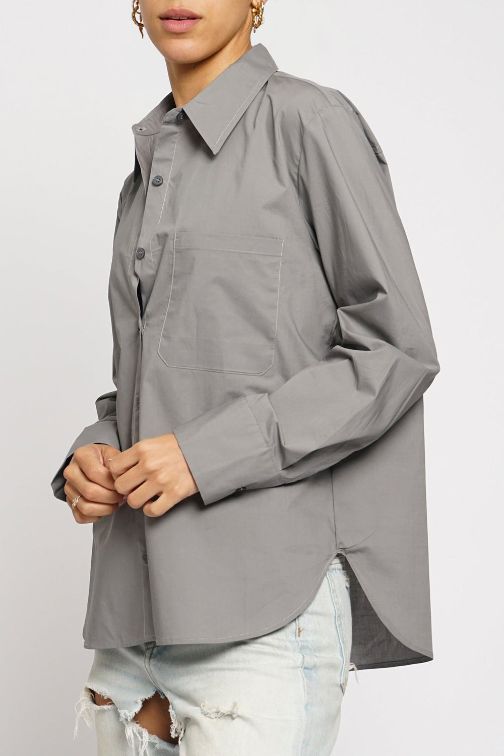 Dametera Buttoned-Up Loose Grey Shirt | La petite garçonne side model