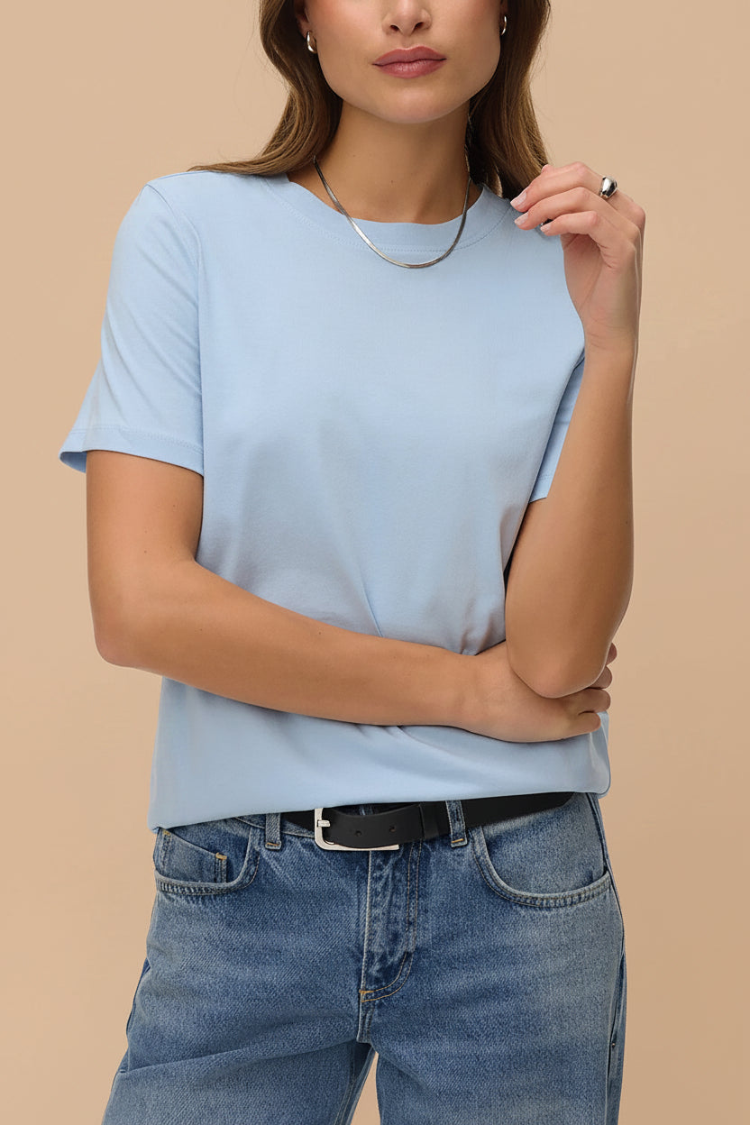 front of a woman wearing Dumka Light Blue Cotton T-Shirt with Short Sleeves from La petite garçonne