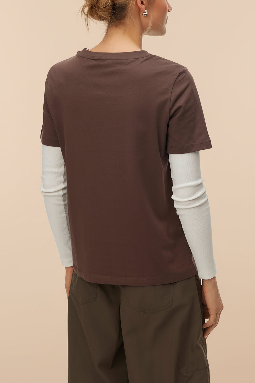 back of a woman wearing Dumka Brown Cotton T-Shirt with Short Sleeves | La petite garçonne 