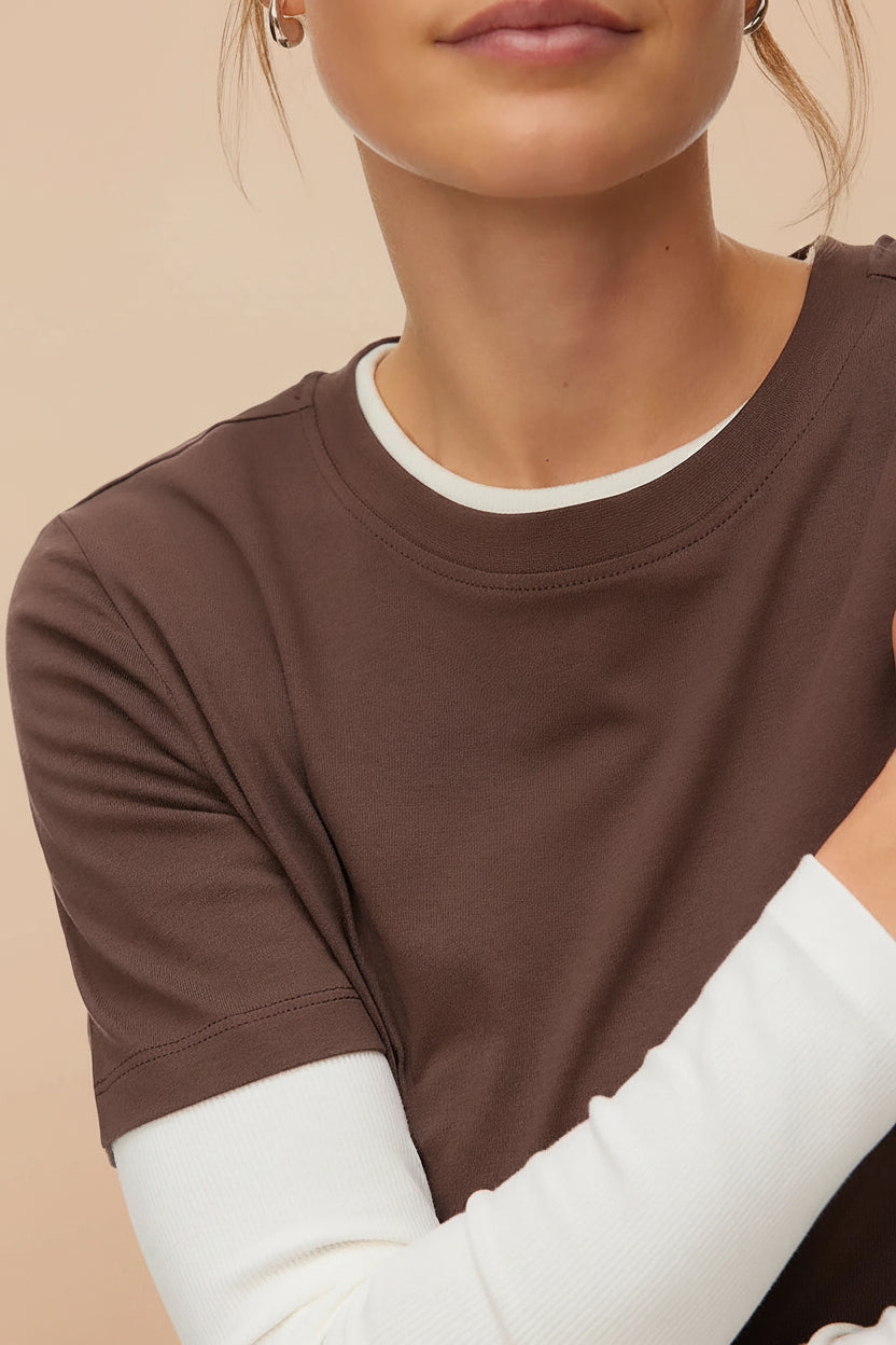 close-up of a woman wearing Dumka Brown Cotton T-Shirt with Short Sleeves | La petite garçonne 
